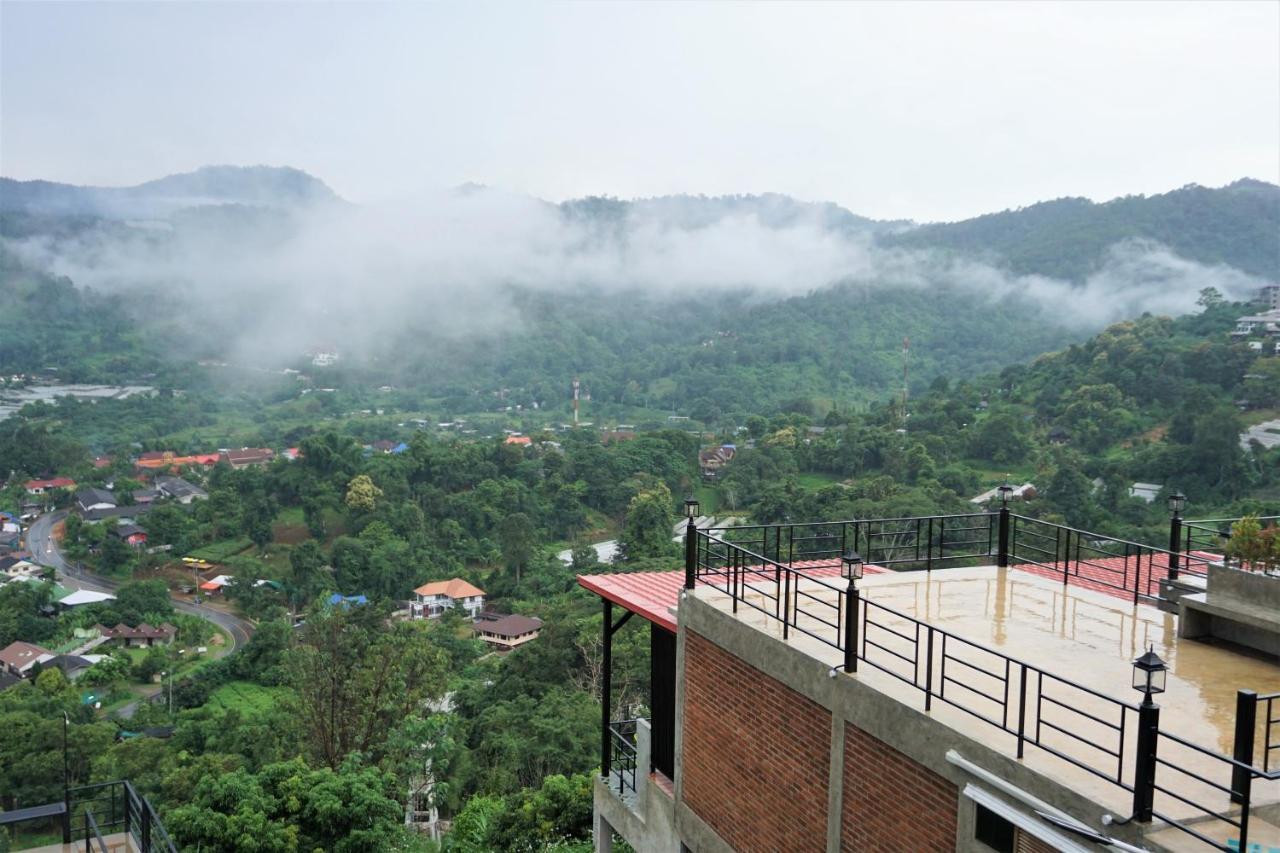 Bann Suan Maya Mae Rim Buitenkant foto