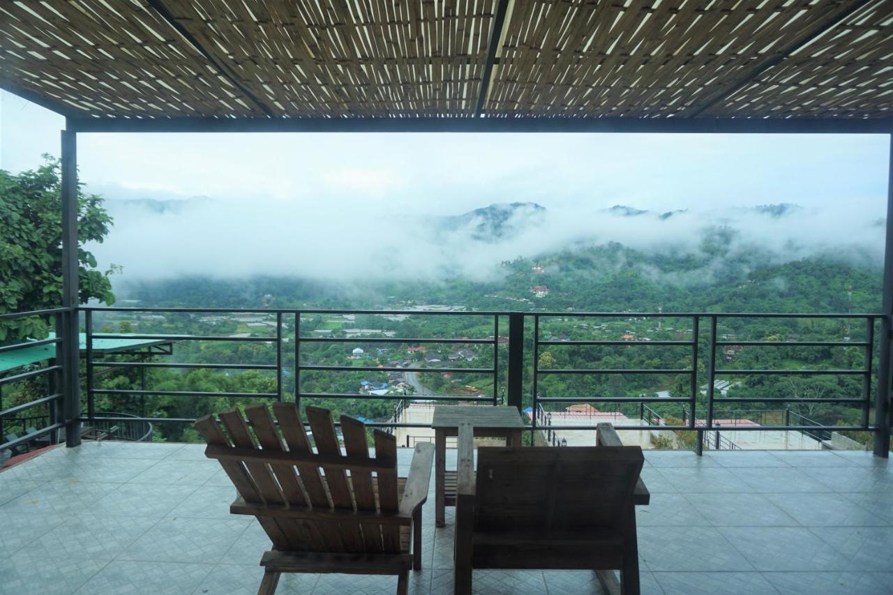 Bann Suan Maya Mae Rim Buitenkant foto