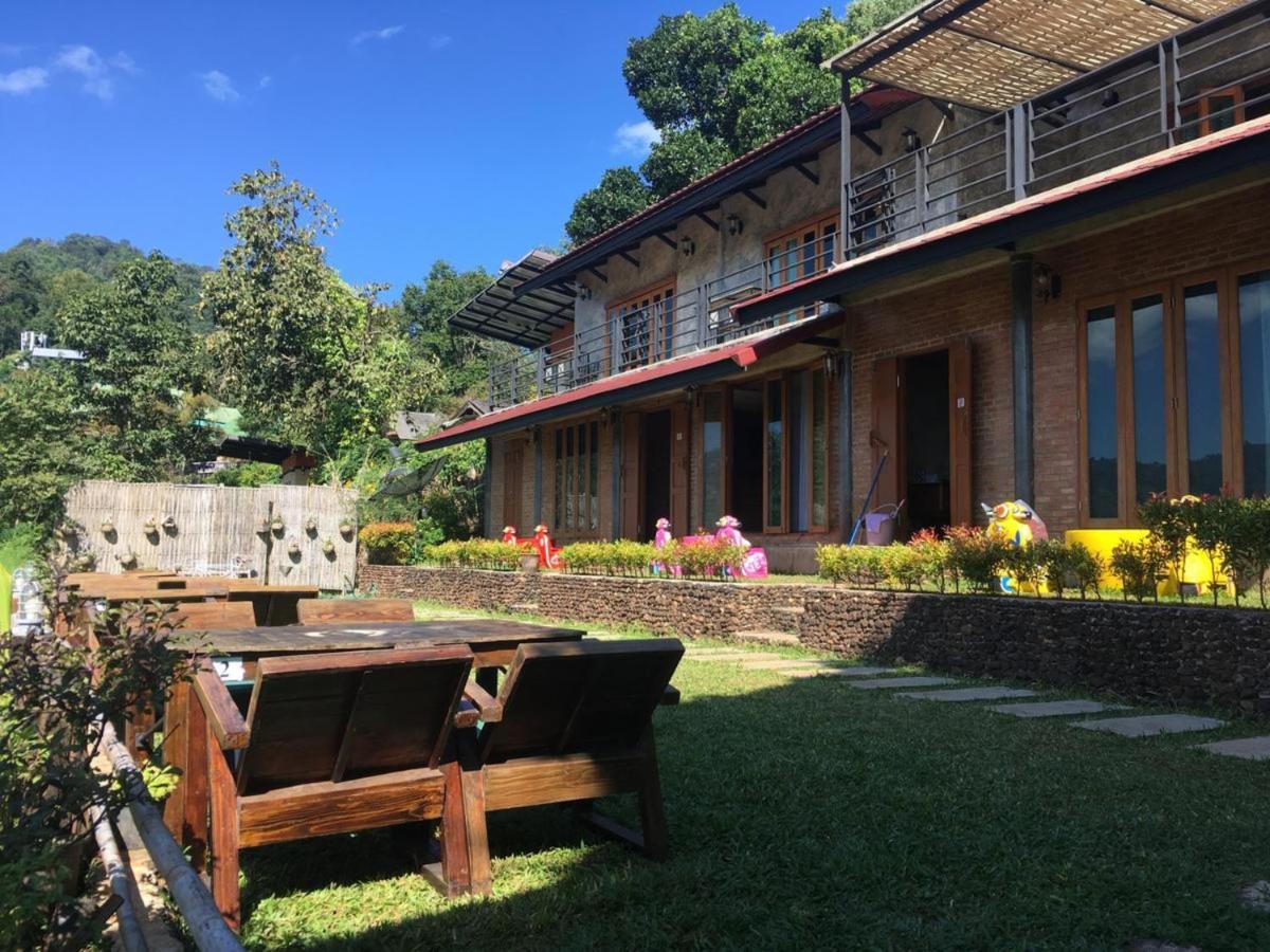Bann Suan Maya Mae Rim Buitenkant foto